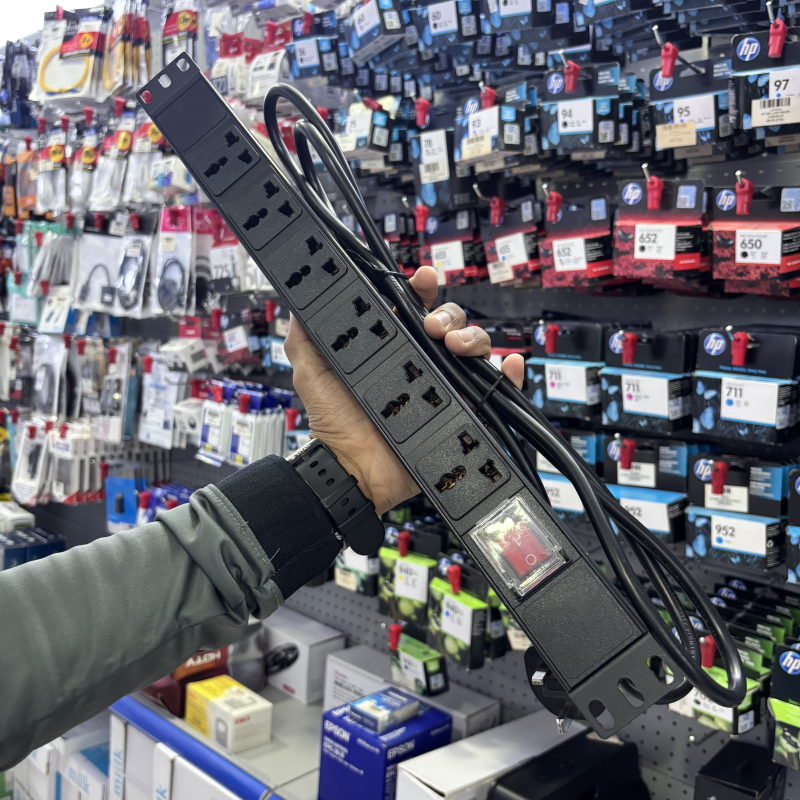 6 WAY UK SOCKET PDU RACK MOUNT (AIXTON)